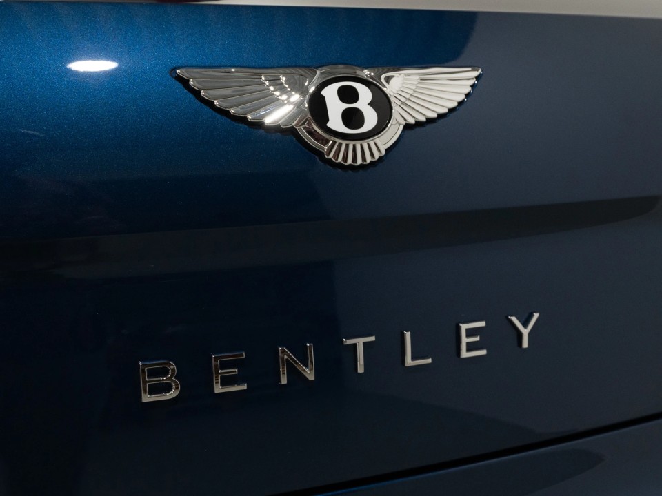 Bentley Flying Spur Speed V8 Hybrid - foto 19