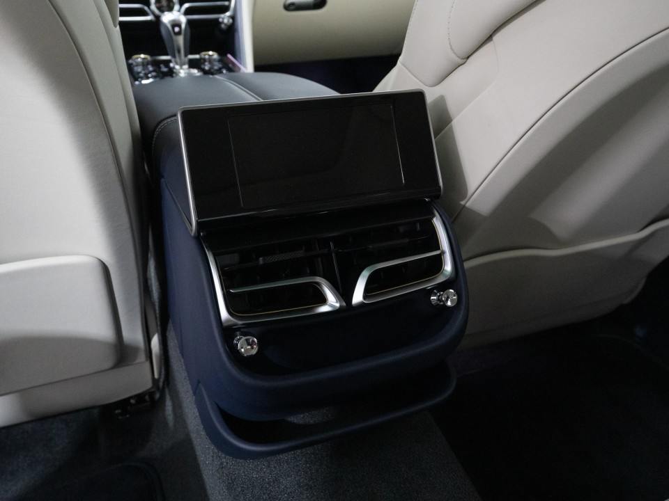 Bentley Flying Spur Speed V8 Hybrid - foto 14