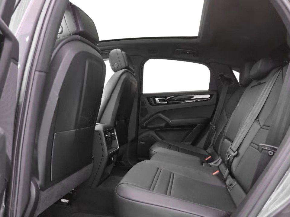 Porsche Cayenne Coupe - foto 9