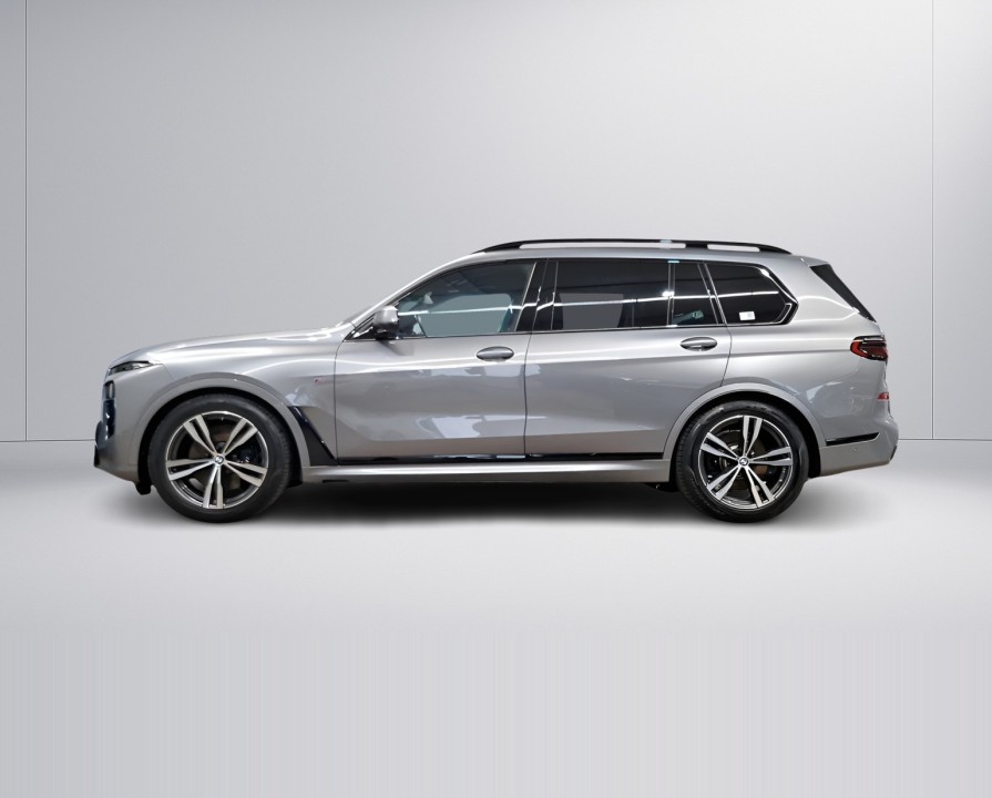 BMW X7 xDrive40i M-Sport (2)