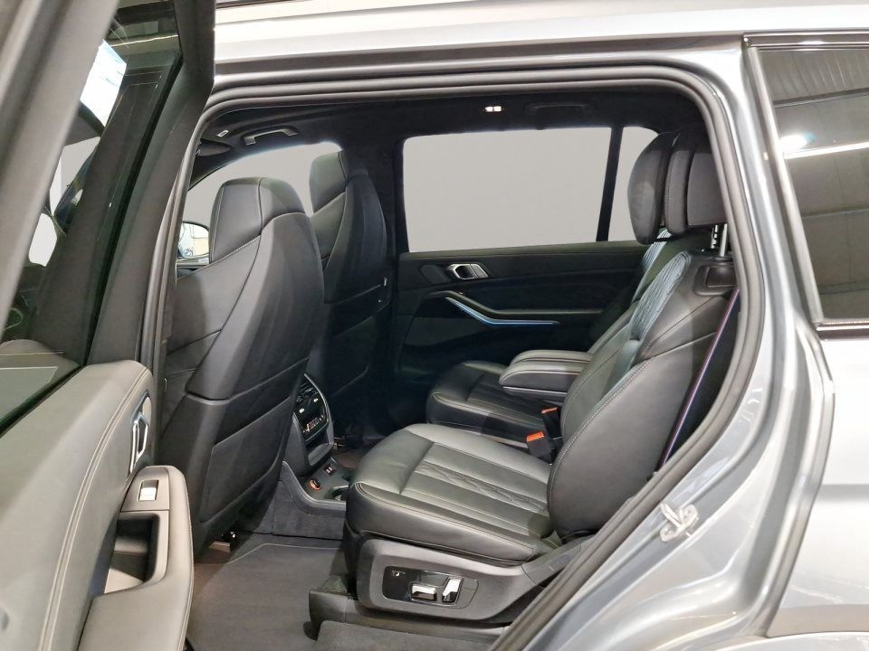 BMW X7 xDrive40i M-Sport - foto 12