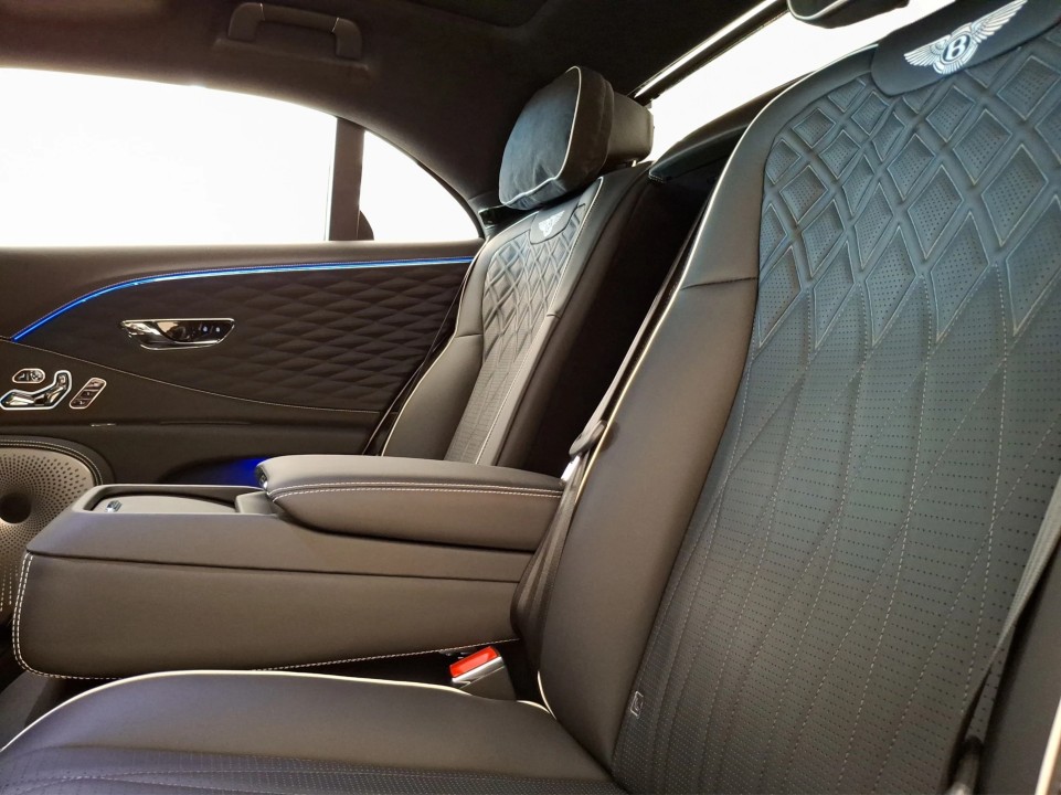 Bentley Flying Spur V8 Azure - foto 6