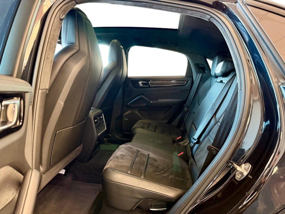 Porsche Cayenne Coupe GTS - foto 8