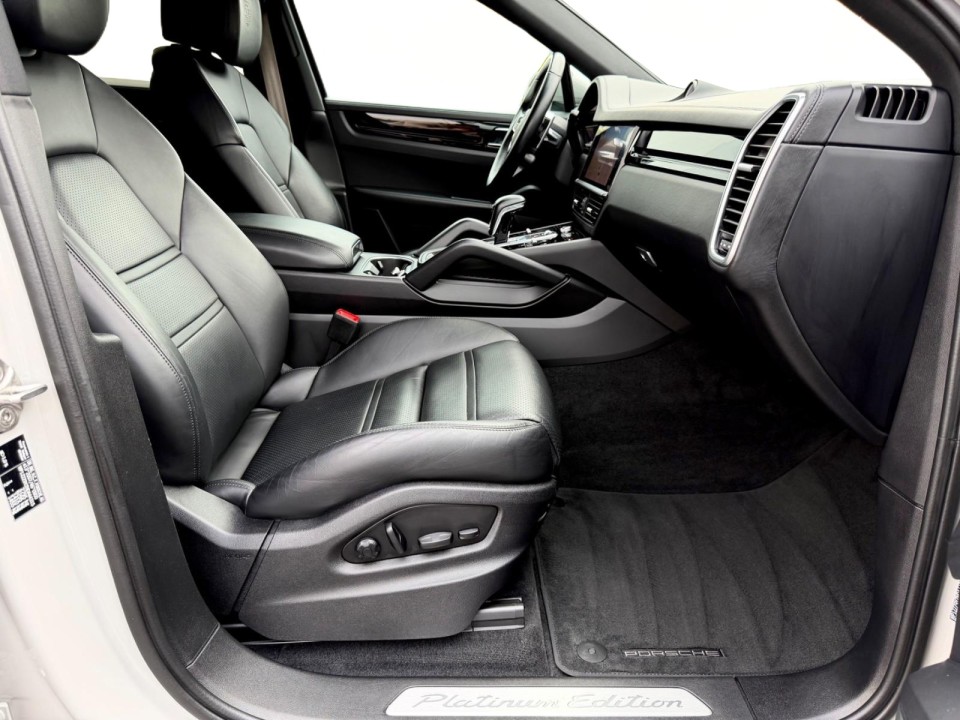 Porsche Cayenne Coupe - foto 12