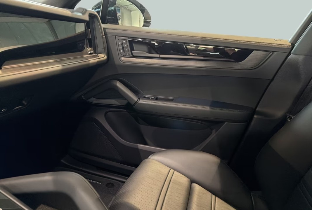 Porsche Cayenne Coupe E-Hybrid - foto 19