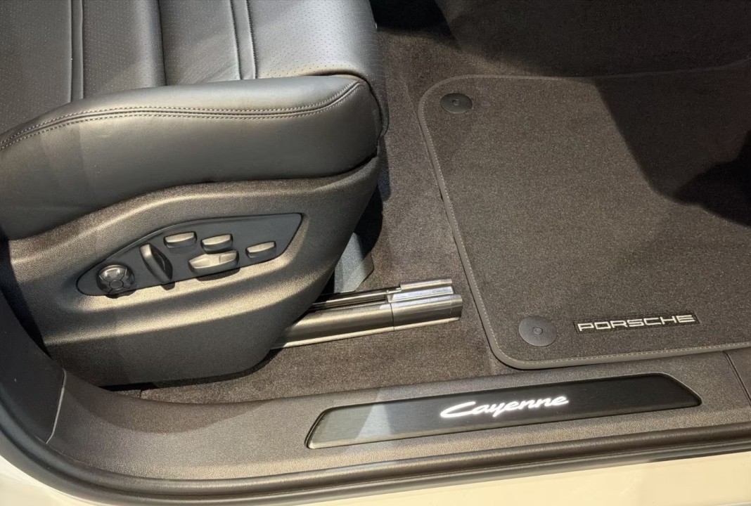 Porsche Cayenne Coupe E-Hybrid - foto 26