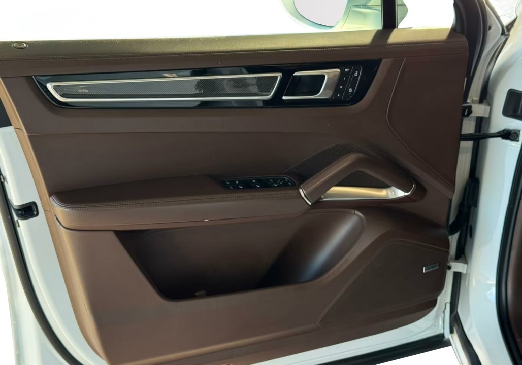 Porsche Cayenne Coupe Turbo - foto 23