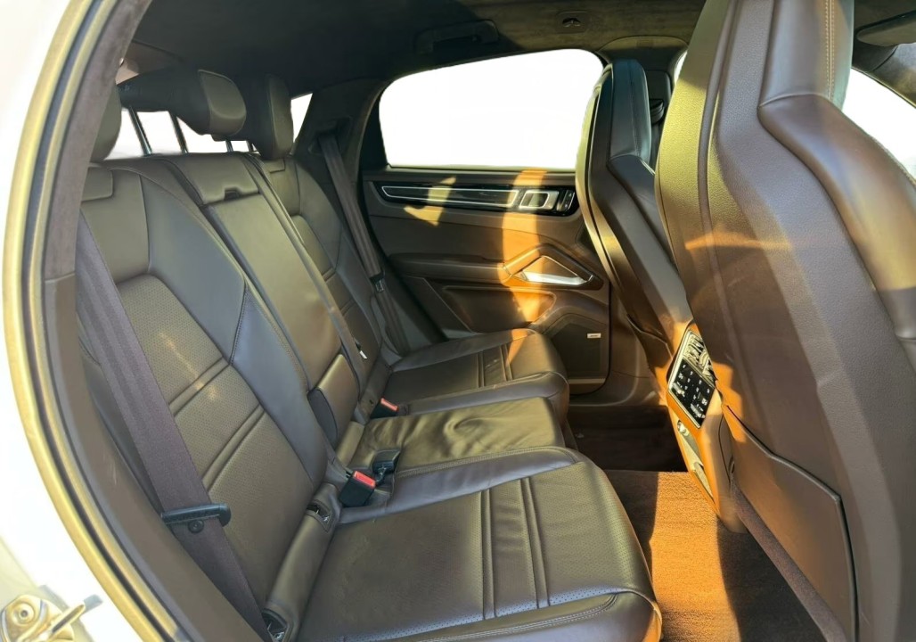 Porsche Cayenne Coupe Turbo - foto 21