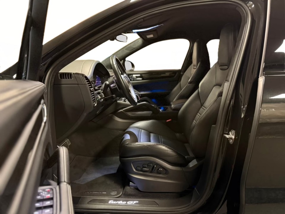 Porsche Cayenne Coupe Turbo GT - foto 12