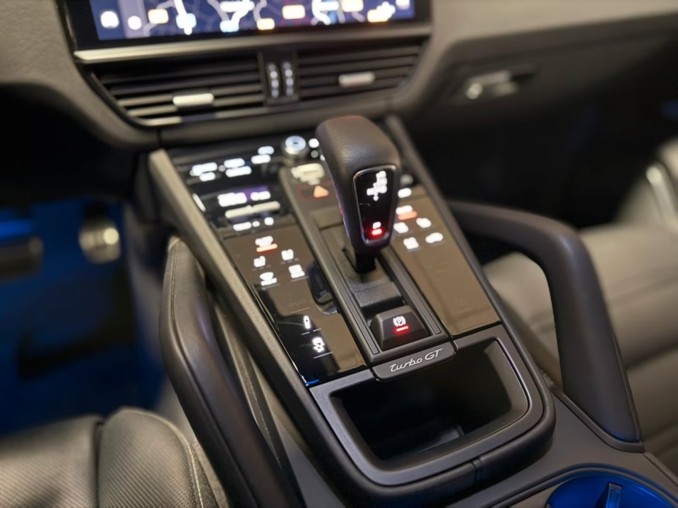 Porsche Cayenne Coupe Turbo GT - foto 15