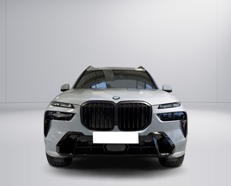BMW X7 xDrive40d M-Sport (2)