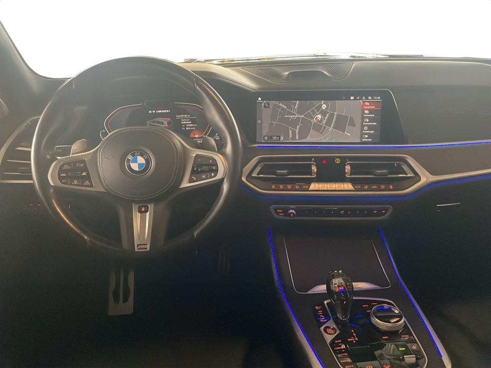 BMW X7 M50i - foto 10