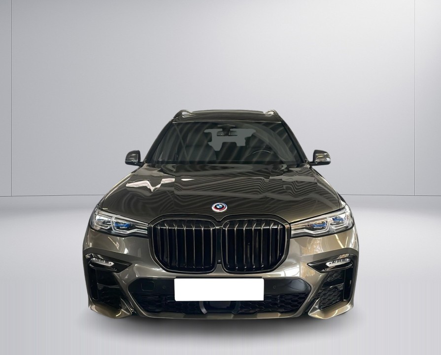 BMW X7 M50i - foto 7