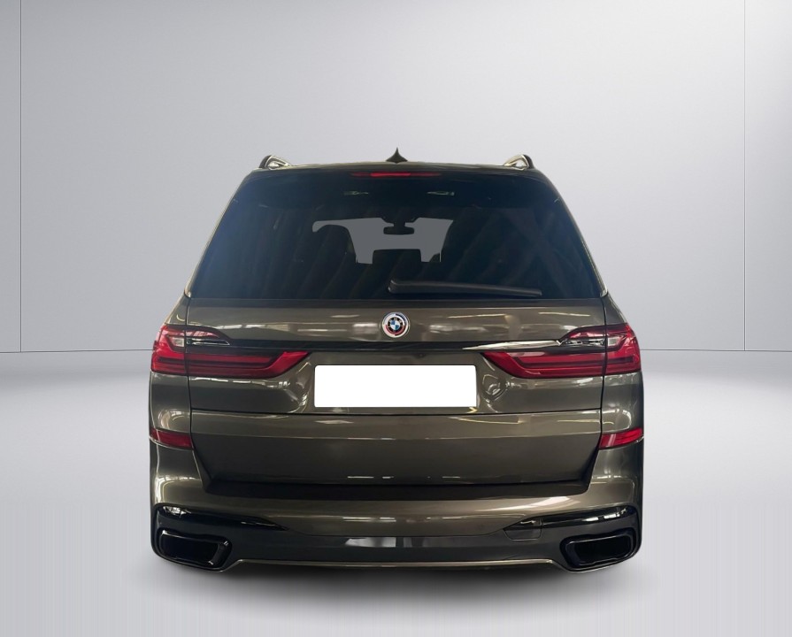 BMW X7 M50i (4)