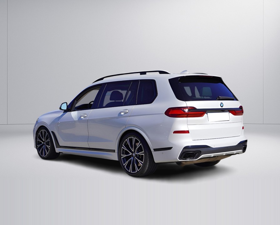 BMW X7 M50i (4)