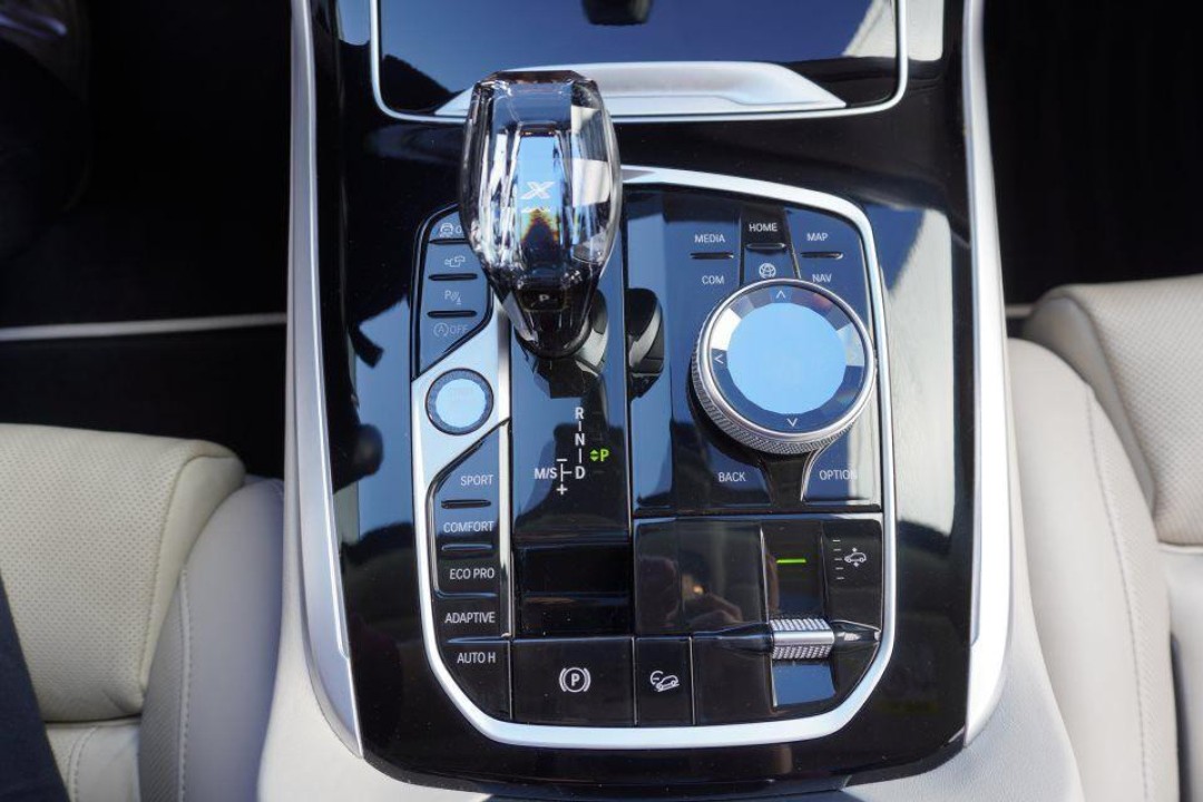 BMW X7 M50i - foto 12