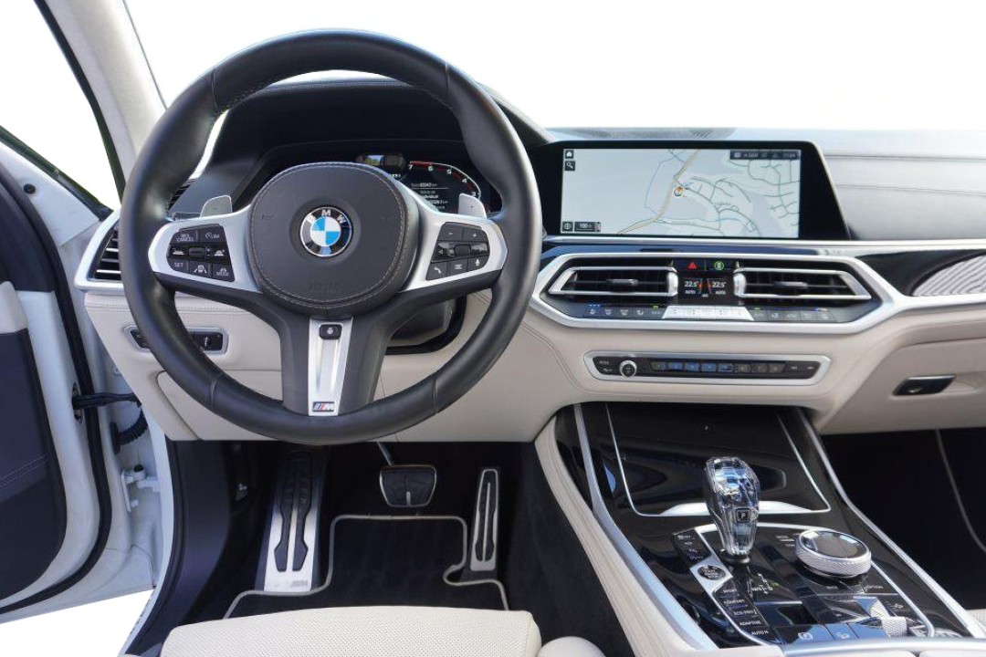 BMW X7 M50i - foto 8