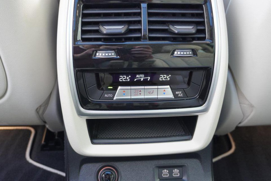 BMW X7 M50i - foto 14