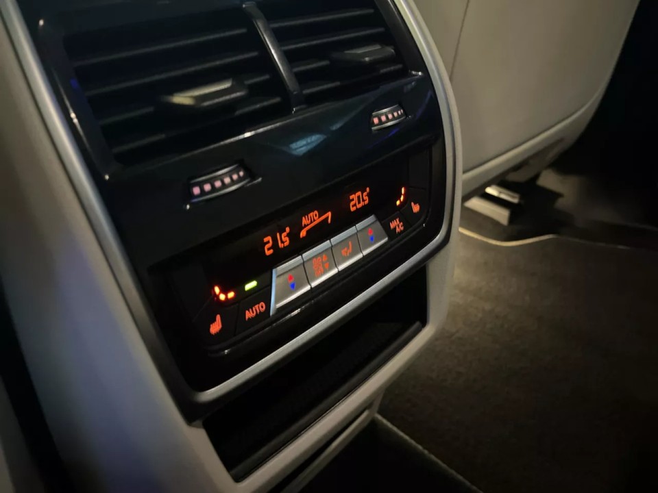 BMW X7 M50i - foto 22