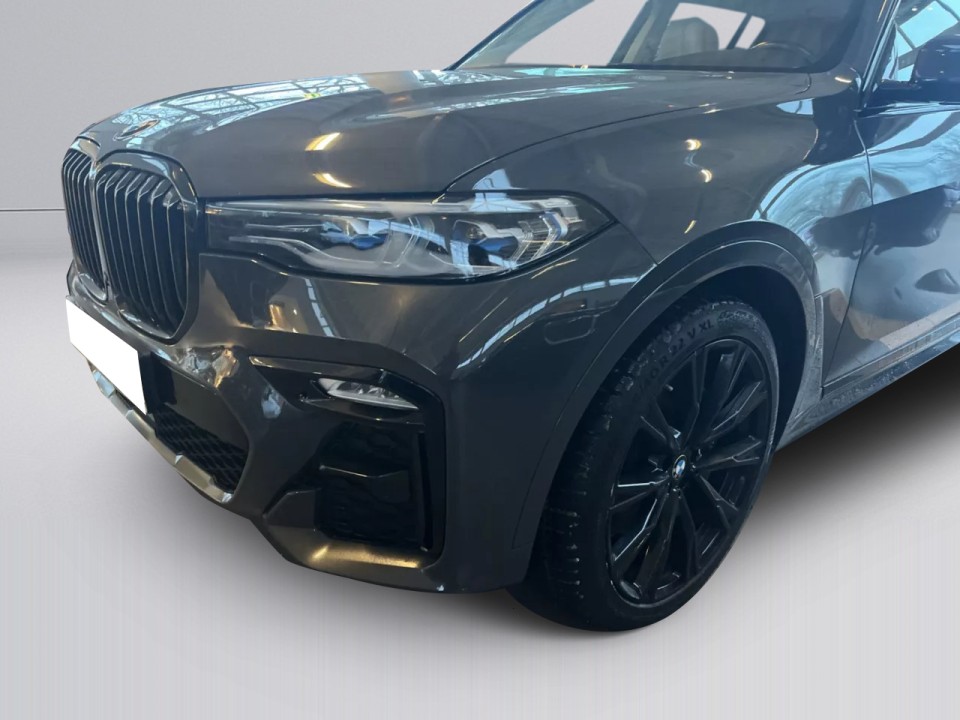 BMW X7 M50i - foto 37