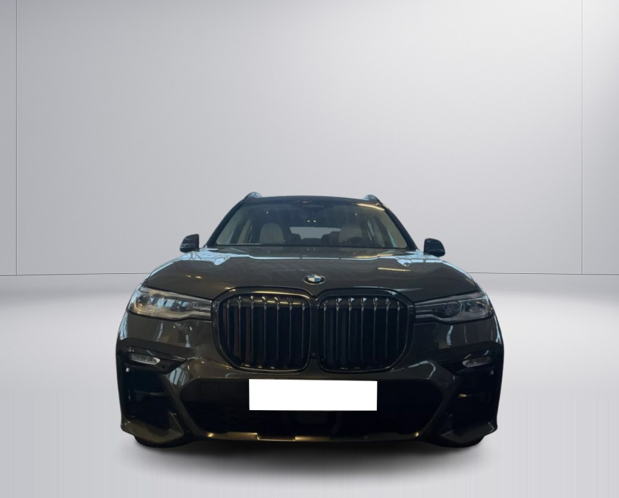 BMW X7 M50i - foto 6