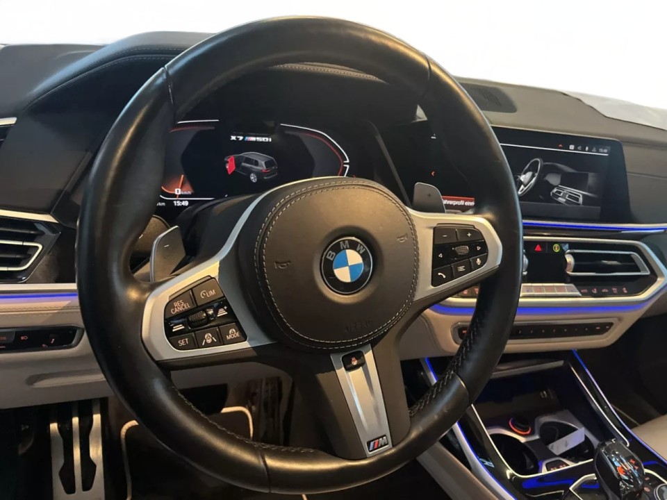 BMW X7 M50i - foto 15