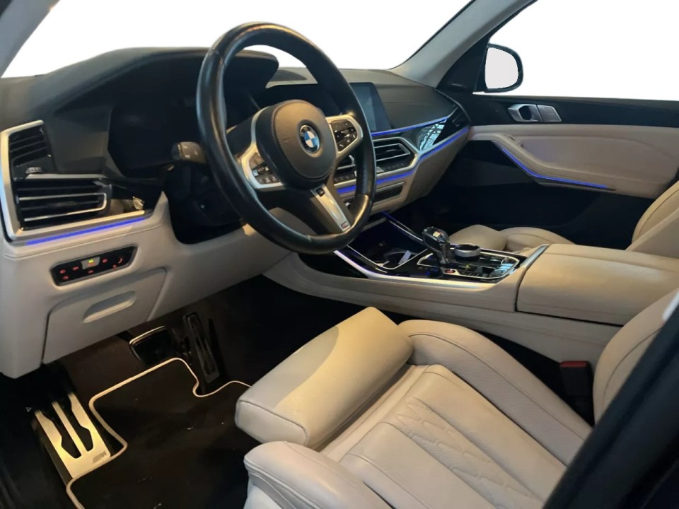 BMW X7 M50i - foto 9
