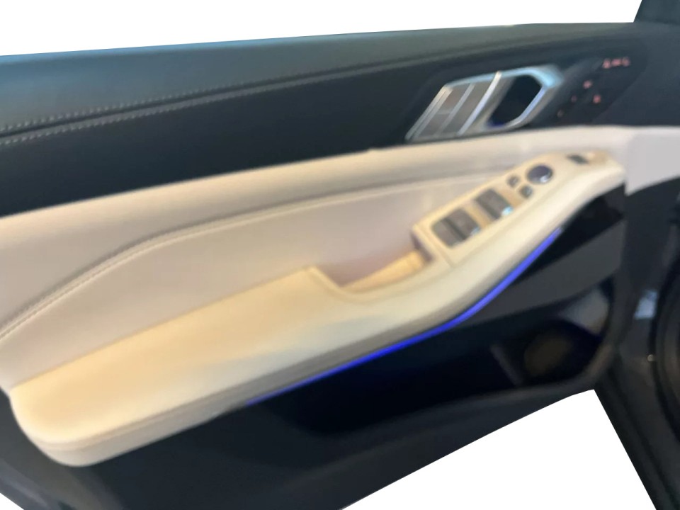 BMW X7 M50i - foto 35