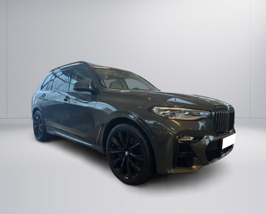 BMW X7 M50i