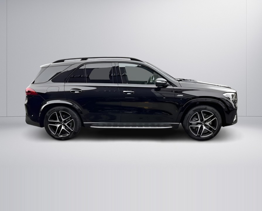 Mercedes-Benz GLE AMG 53 4MATIC+ (2)