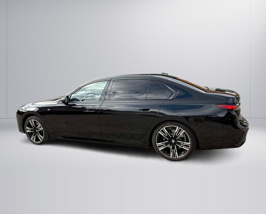 BMW Seria 7 740d xDrive M-Sport - foto 6