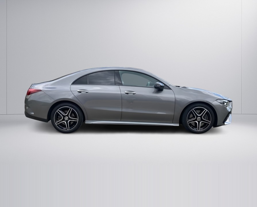 Mercedes-Benz CLA 250 4MATIC AMG Line (2)