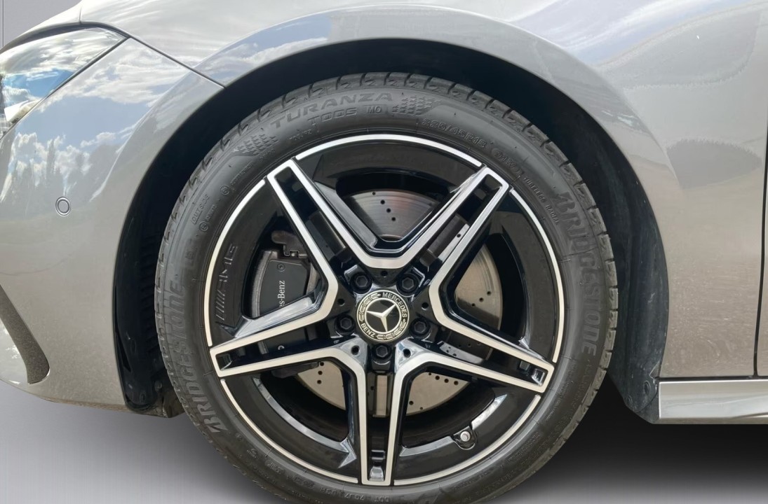 Mercedes-Benz CLA 250 4MATIC AMG Line - foto 29