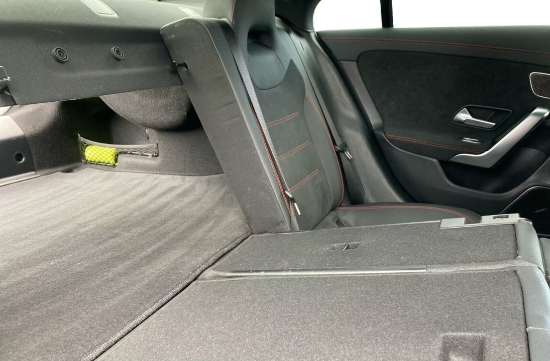 Mercedes-Benz CLA 250 4MATIC AMG Line - foto 25