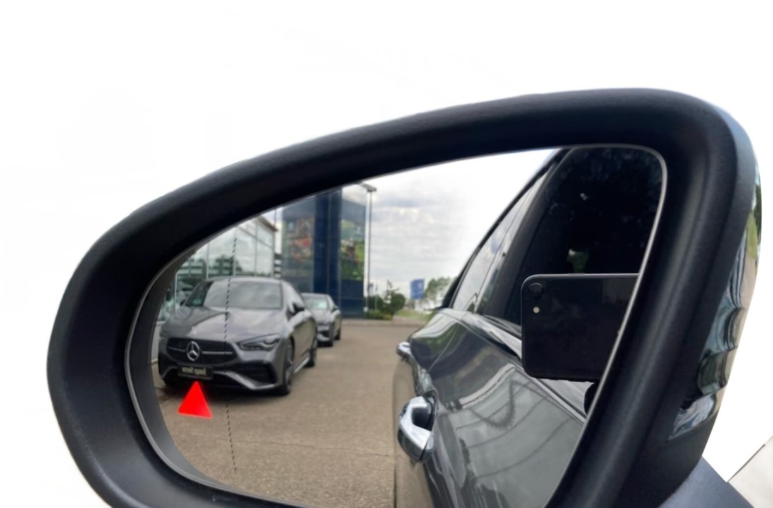 Mercedes-Benz CLA 250 4MATIC AMG Line - foto 28