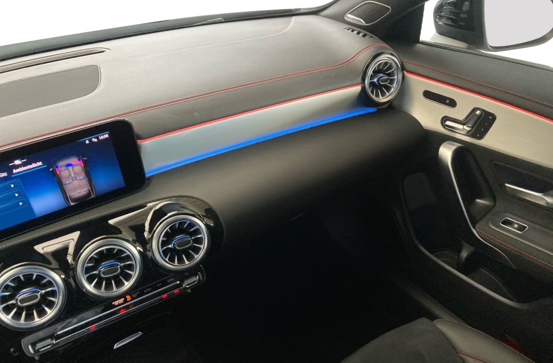 Mercedes-Benz CLA 250 4MATIC AMG Line - foto 19