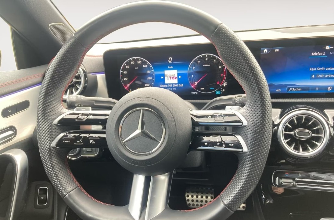 Mercedes-Benz CLA 250 4MATIC AMG Line - foto 10