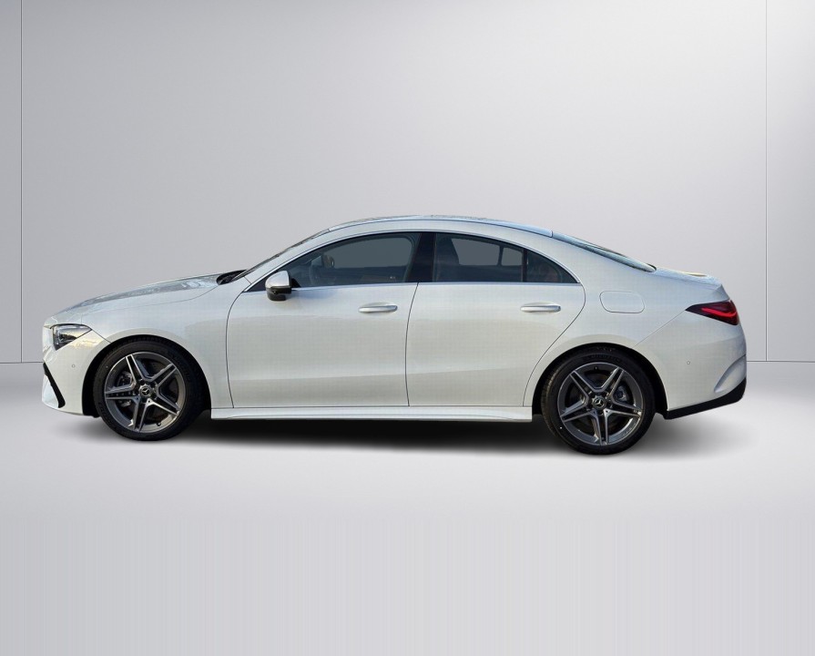 Mercedes-Benz CLA 250 4MATIC AMG Line - foto 6