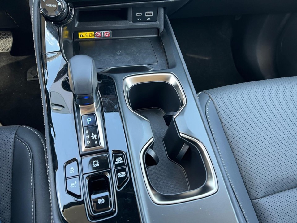 Lexus Seria NX 450h+ AWD Executive Line - foto 19