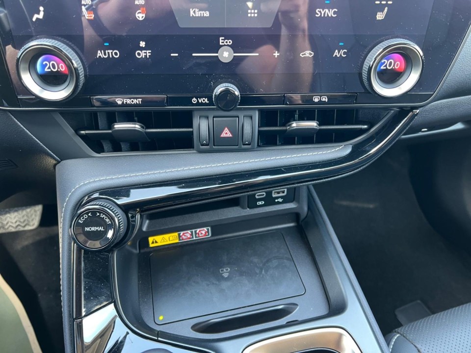 Lexus Seria NX 450h+ AWD Executive Line - foto 18