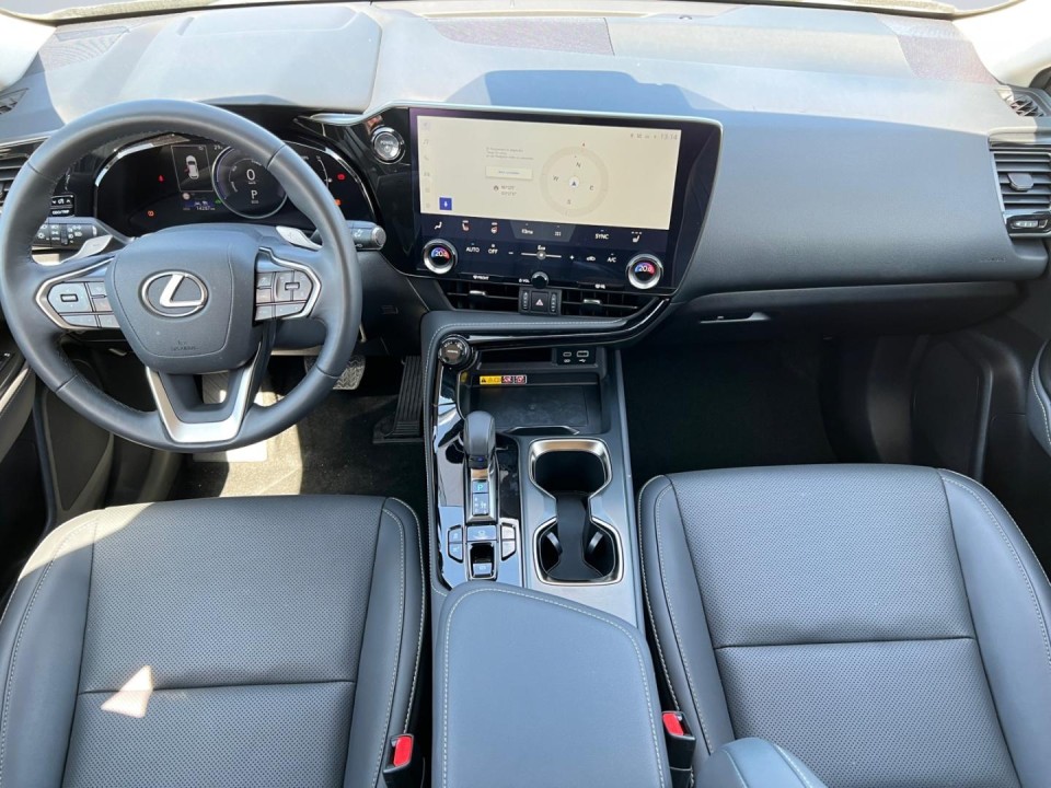 Lexus Seria NX 450h+ AWD Executive Line - foto 13