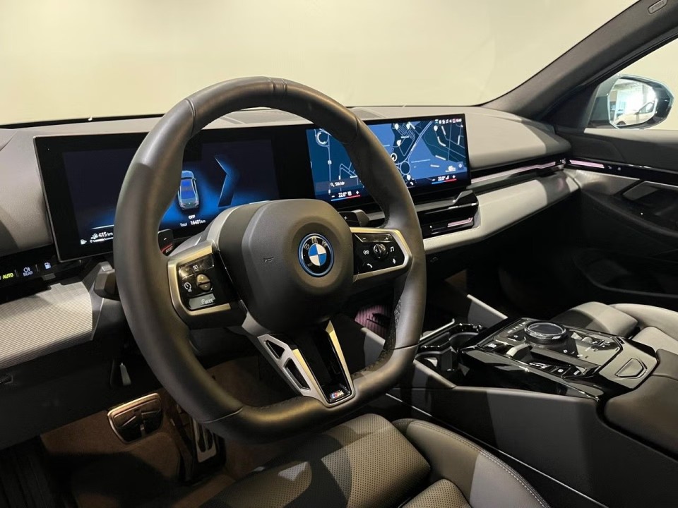 BMW Seria 5 530e xDrive M-Sport - foto 7