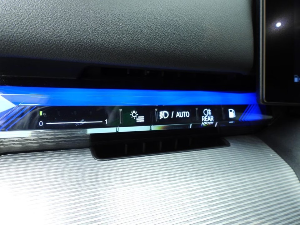 BMW Seria 5 530e M-Sport - foto 28