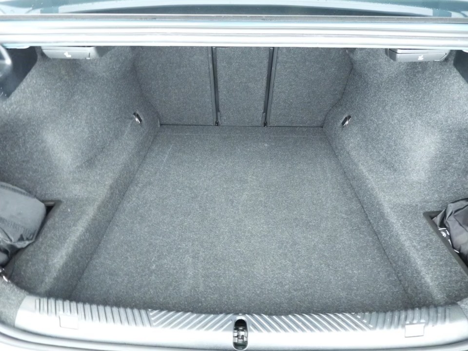 BMW Seria 5 530e M-Sport - foto 37