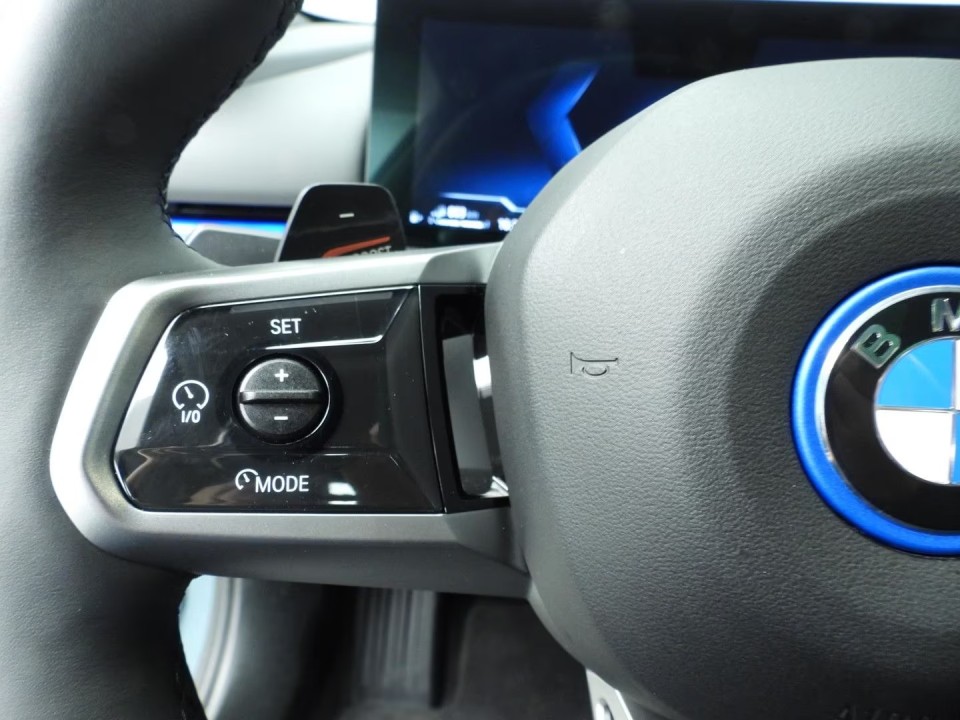 BMW Seria 5 530e M-Sport - foto 10