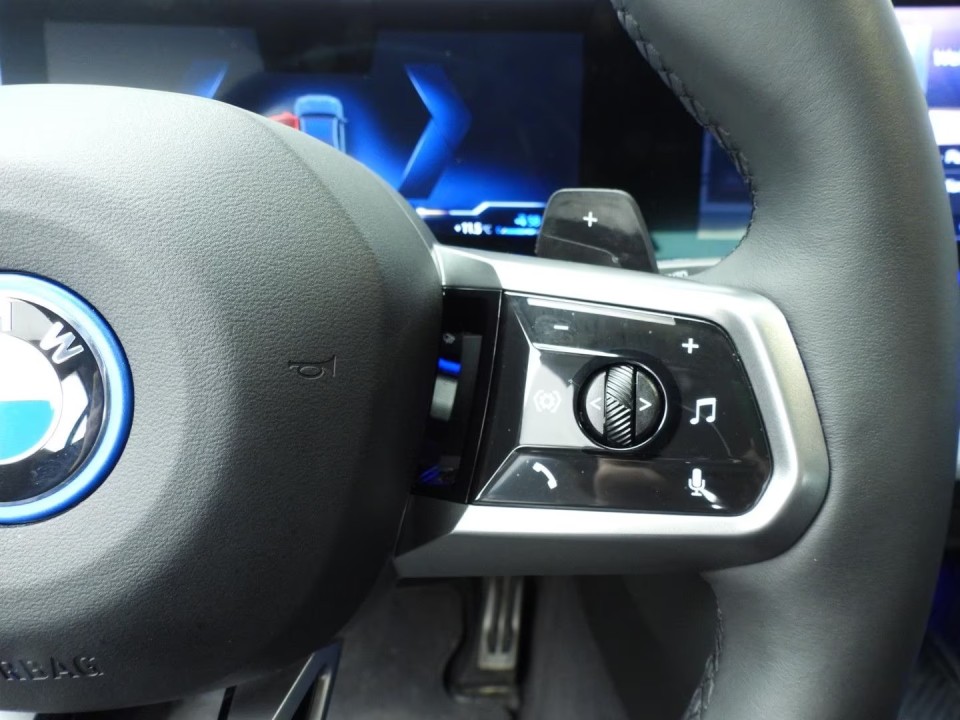 BMW Seria 5 530e M-Sport - foto 11