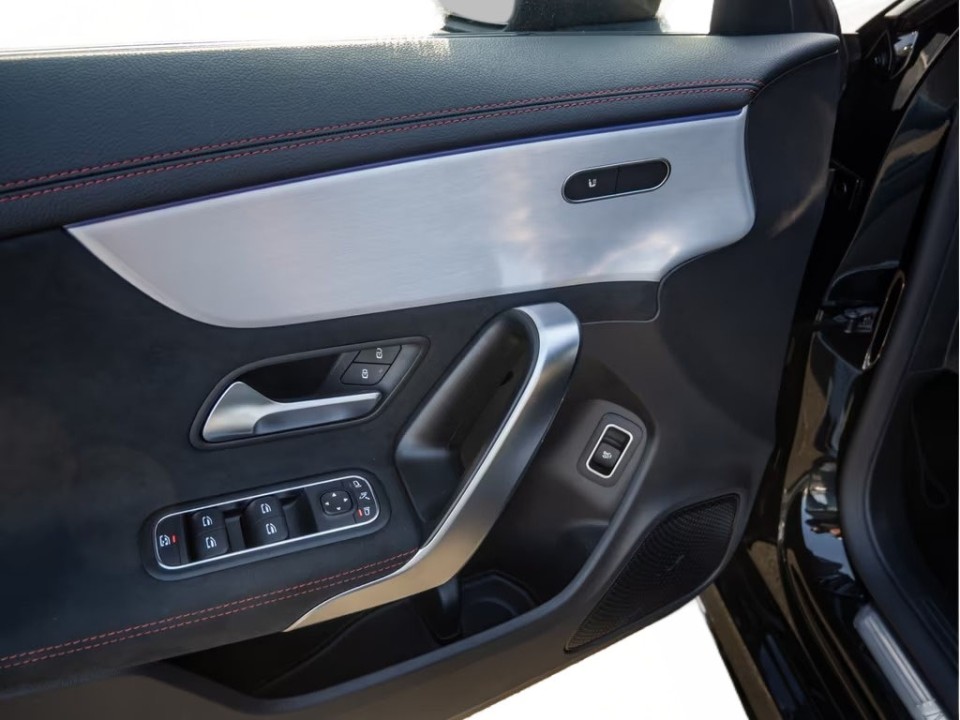 Mercedes-Benz CLA 250 4MATIC AMG Line - foto 18