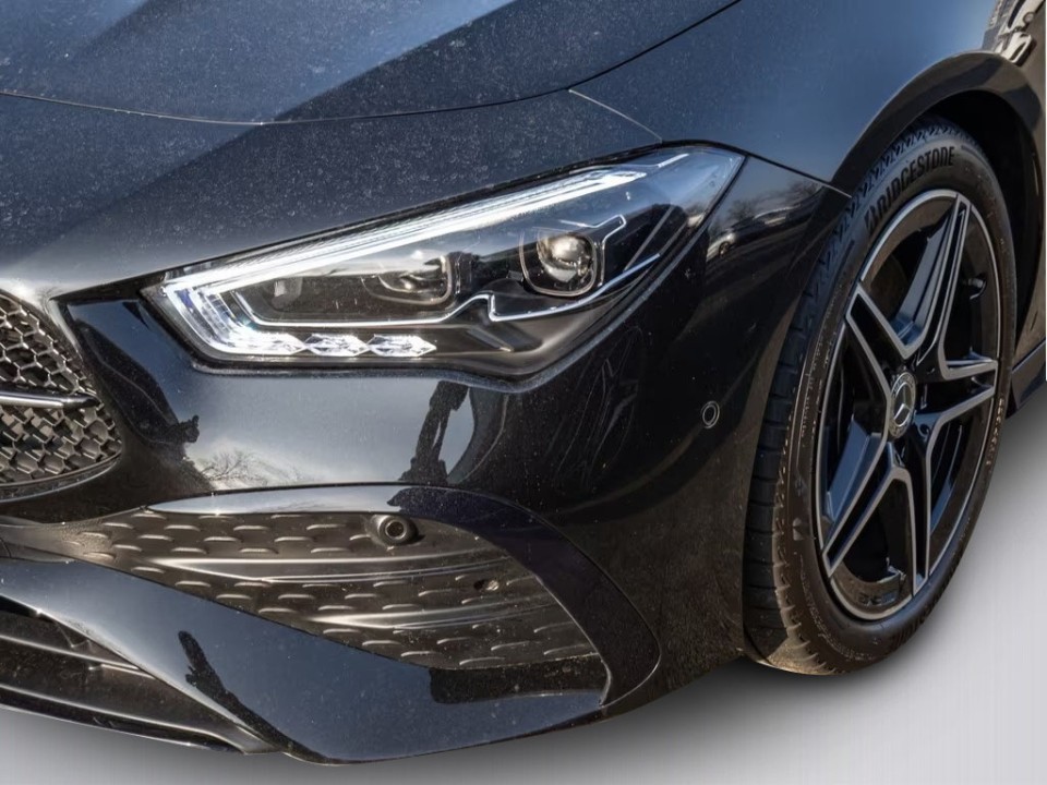 Mercedes-Benz CLA 250 4MATIC AMG Line - foto 20