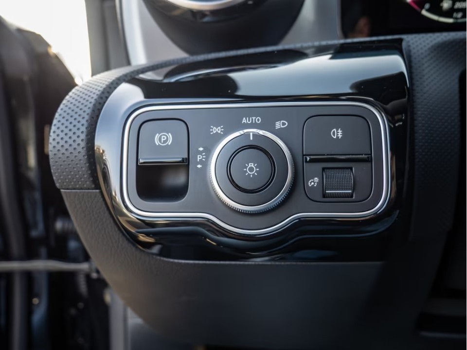 Mercedes-Benz CLA 250 4MATIC AMG Line - foto 15