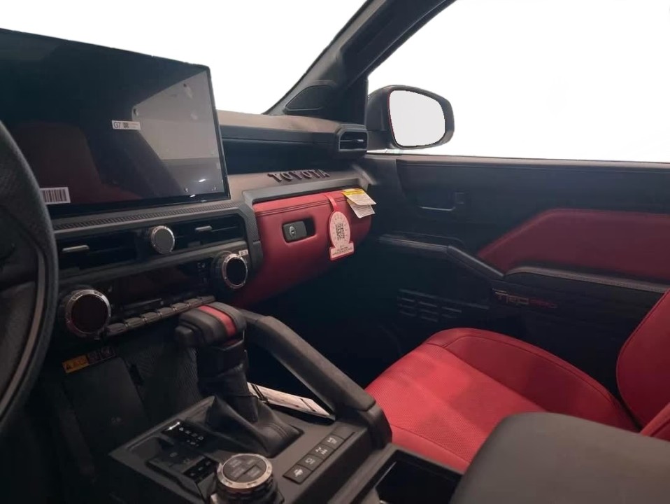 Toyota Tacoma TRD PRO (5)